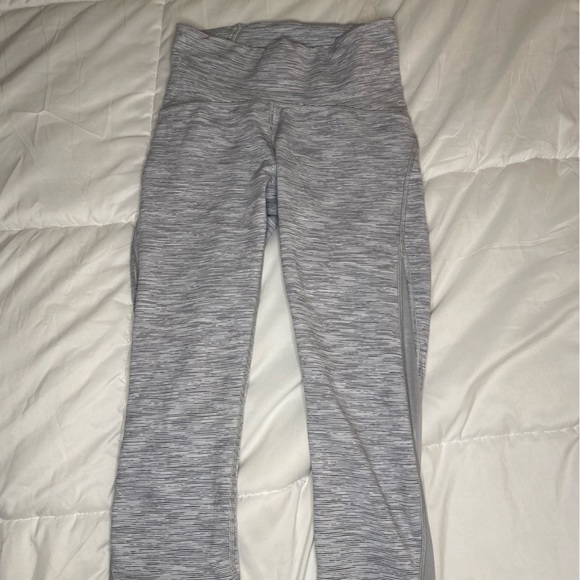 LULULEMON leggings- capris small gray with mesh - Picture 5 of 7